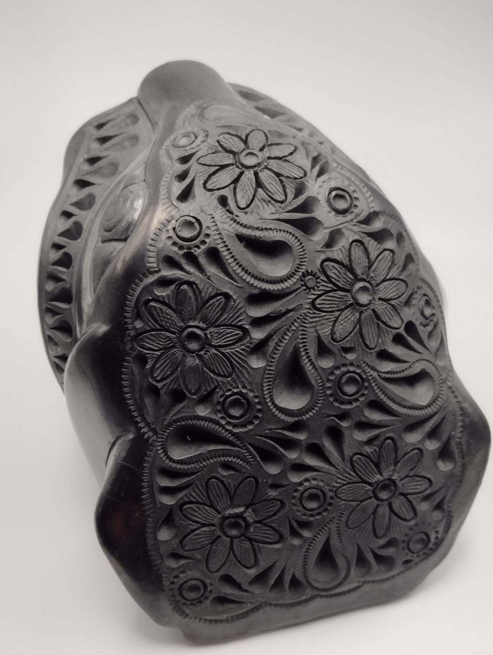 Ceramic Jaguar Head With Dark Metallic Finish - Picture 5 of 5